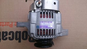 Alternator dla silników i minikoparek Kubota, 19630-64013