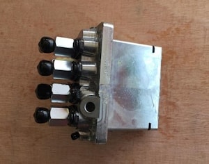 Naprawa wysokociśnieniowej pompy paliwowej Kubota V1505 #16062-51010